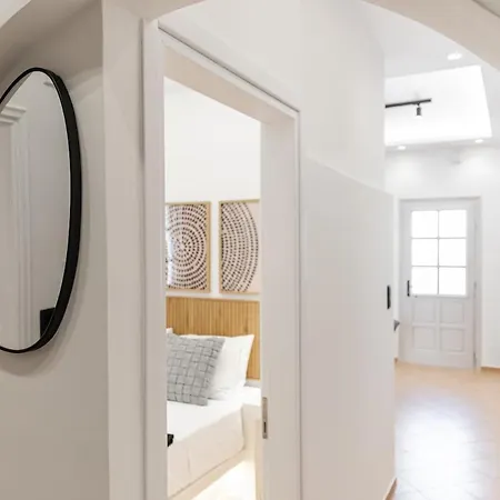 Etemis Naxos Down Town Apartamento *